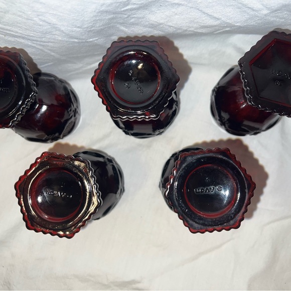 Vintage- 1876 Avon Cape Cod 4.5in Goblets set of 5 - Picture 2 of 3